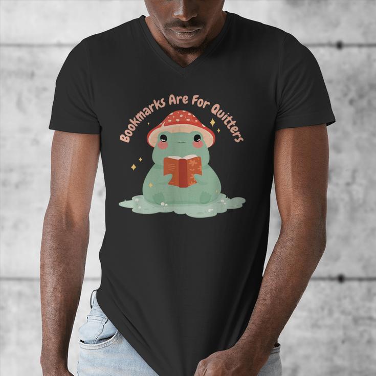 Bookmarks Are For Quitters Frog Reading Book Graphic Men's V-Neck T-Shirt