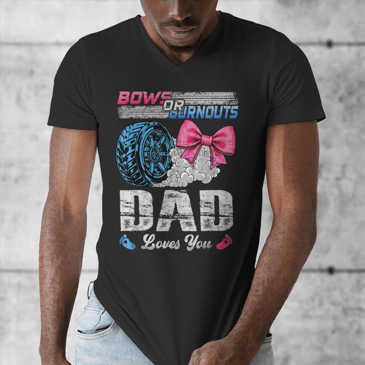 Burnouts Or Bows Your Dad Loves You Gender Reveal Men's V-Neck T-Shirt