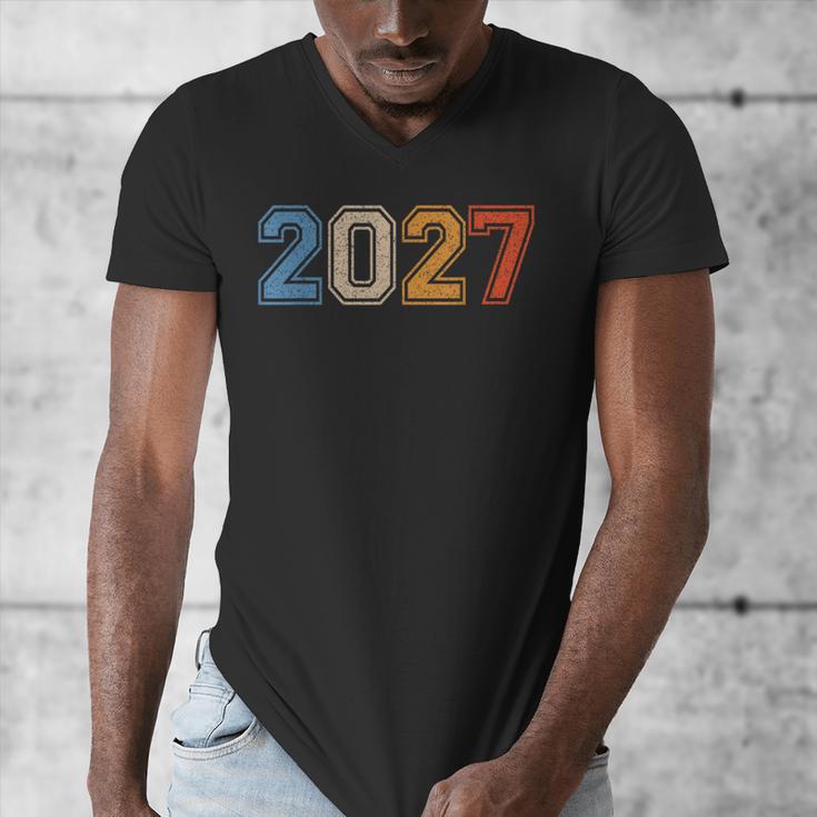 Class Of 2027 Graduate Shirts For Men Women Graduation Retro Men's V-Neck T-Shirt