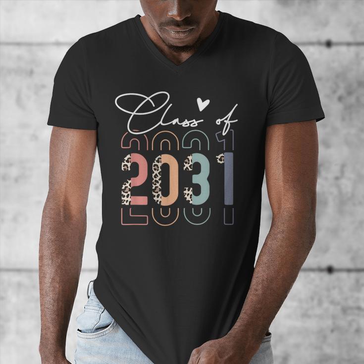 Class Of 2031 School College Retro Graduation Vintage Grad Men's V-Neck T-Shirt