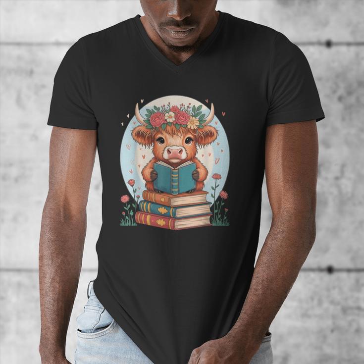 Cute Baby Highland Cow Reading Book Bookworm For Men Women Men's V-Neck T-Shirt Cute Baby Highland Cow Reading Book Bookworm For Men Women Men's V-Neck T-Shirt