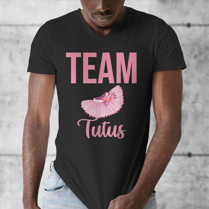 Cute Team Tutus Gender Reveal For Mom And Dad Men's V-Neck T-Shirt