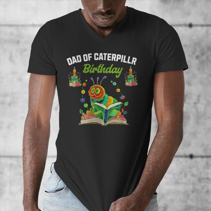 Dad Of Caterpillar Birthday Reading Books Lovers Men's V-Neck T-Shirt