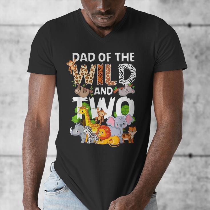 Dad Of The Wild Two Zoo 2nd Birthday Safari Jungle Animal Men's V-Neck T-Shirt