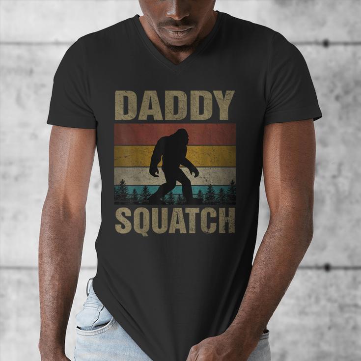 Daddy Squatch Bigfoot Dad Sasquatch Yeti Family Matching Men's V-Neck T-Shirt Daddy Squatch Bigfoot Dad Sasquatch Yeti Family Matching Men's V-Neck T-Shirt