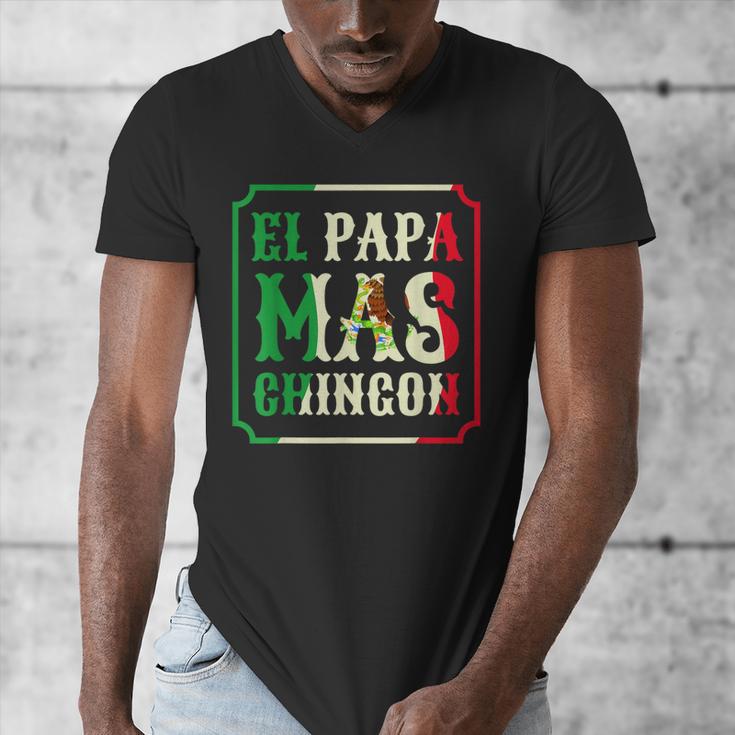 El Papa Mas Chingon Best Mexican Great Dad Men's V-Neck T-Shirt
