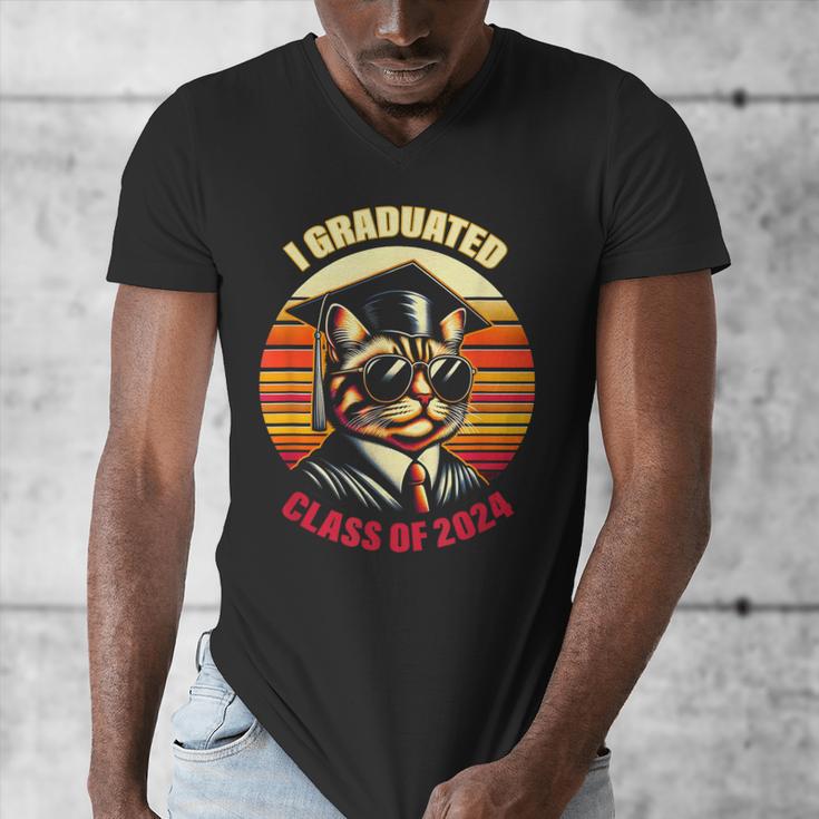 Graduation Day 2024 Graduate For School Degree College Cat Men Women Men's V-Neck T-Shirt