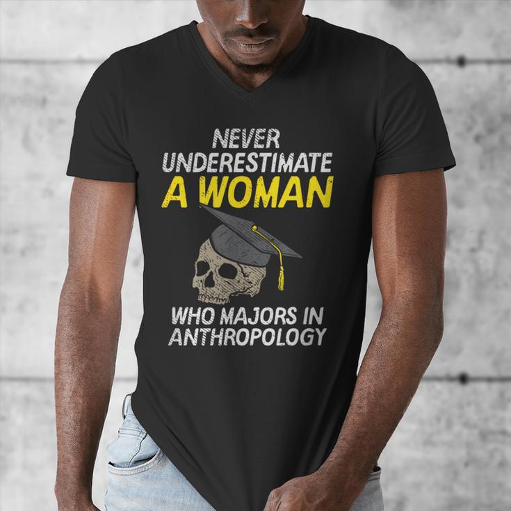 Graduation Student Who Majors In Anthropology Men's V-Neck T-Shirt