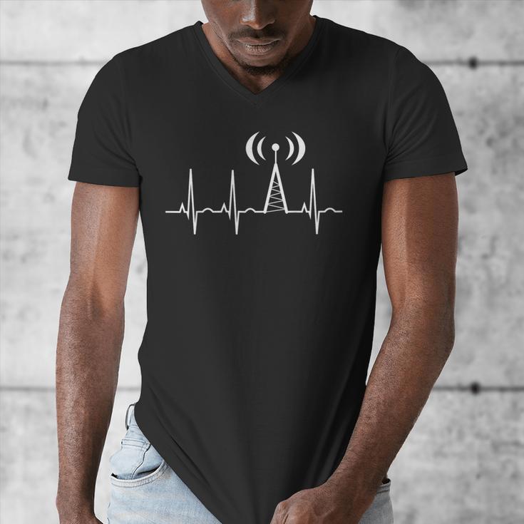 HAM Radio For Dad Ham Radio Operator Heartbeat Men's V-Neck T-Shirt