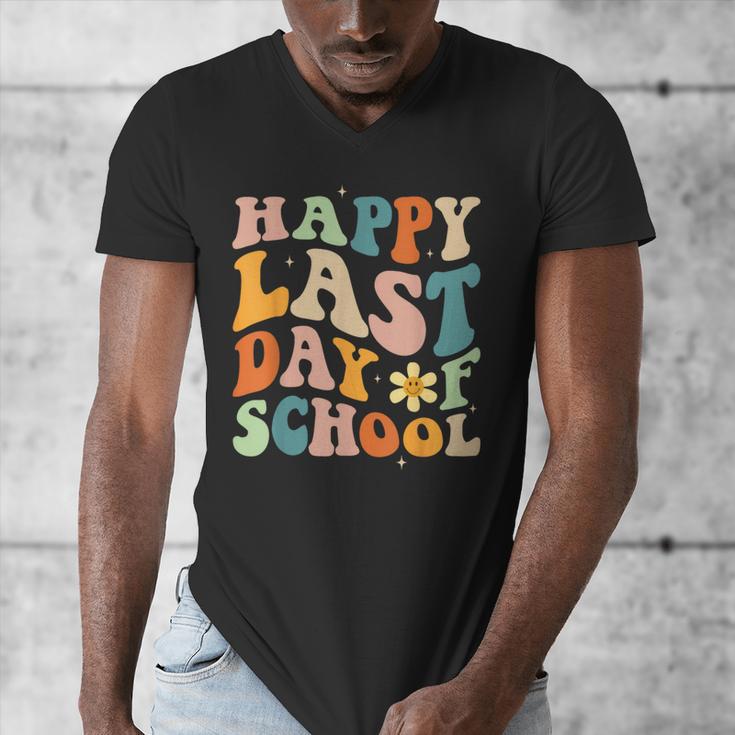 Happy Last Day Of School Groovy Teacher Student Graduation Men's V-Neck T-Shirt
