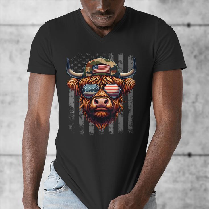 Highland Cow 4th July USA Flag Dad Father America Men Boys Men's V-Neck T-Shirt