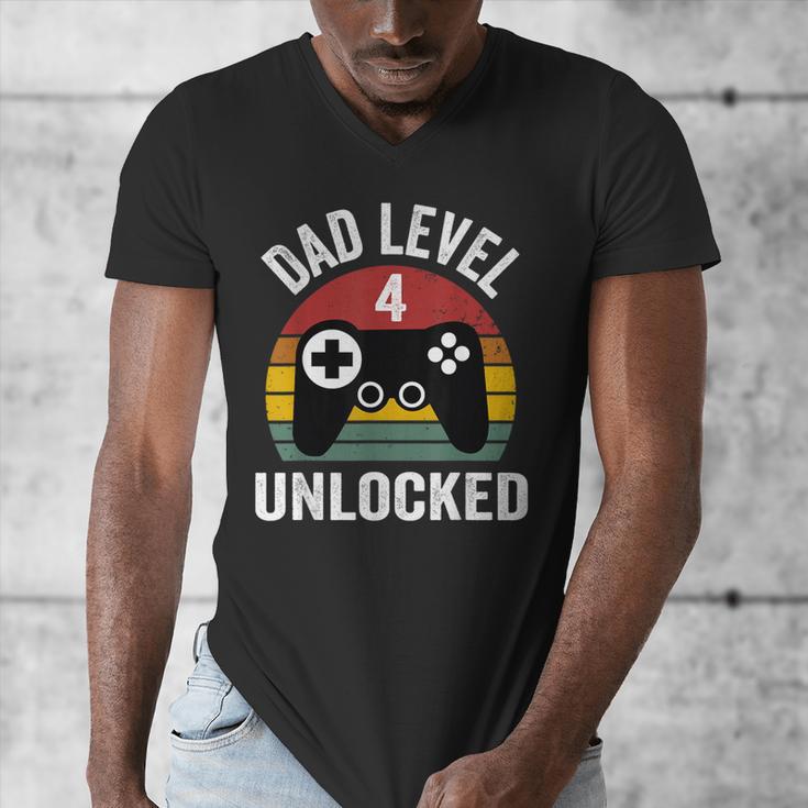 New Dad Shirt Dad Level 4 Unlocked For 4 Kids Gaming Men's V-Neck T-Shirt
