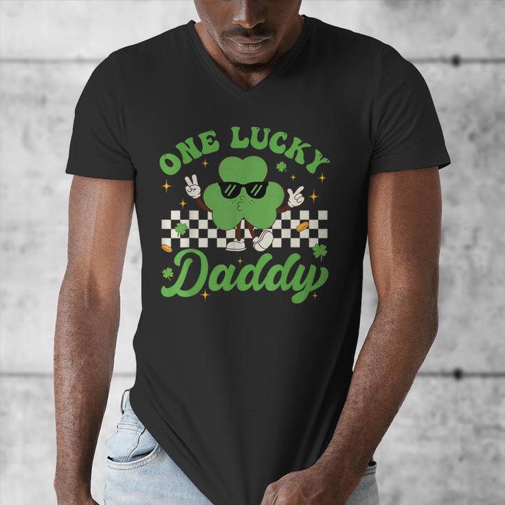 One Lucky Daddy St Patricks Day Dad Father Men's V-Neck T-Shirt