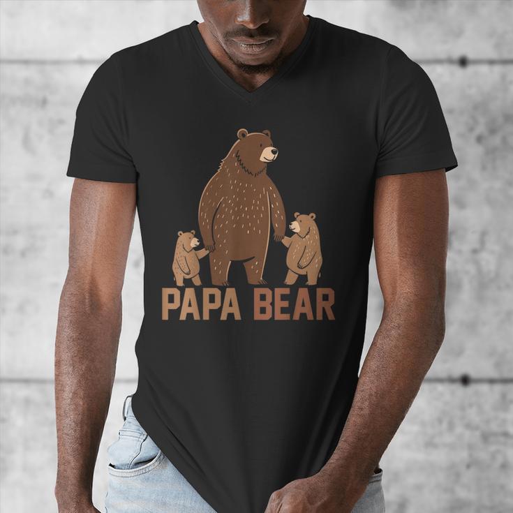 Papa Bear Dad Two Cubs Daddy Bear 2 Kids Father's Day Men's V-Neck T-Shirt