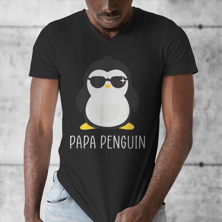 Penguin Papa Father's & Cute Dad Men's V-Neck T-Shirt