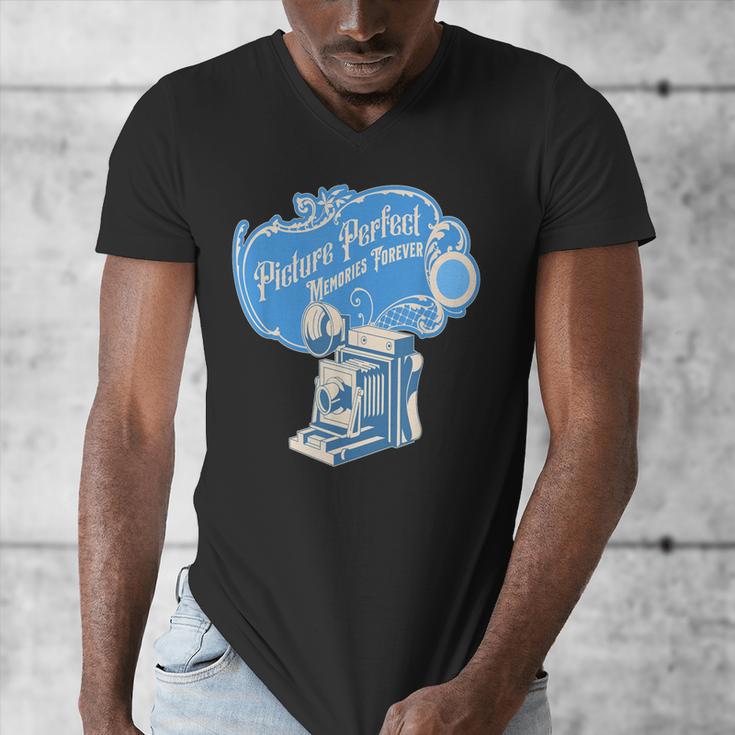 Picture Perfect Memories Forever Vintage Camera Nostalgia Men's V-Neck T-Shirt