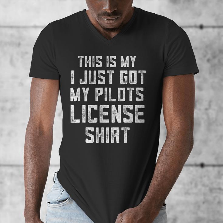 Pilots License In Training Future Flight School Graduation Men's V-Neck T-Shirt