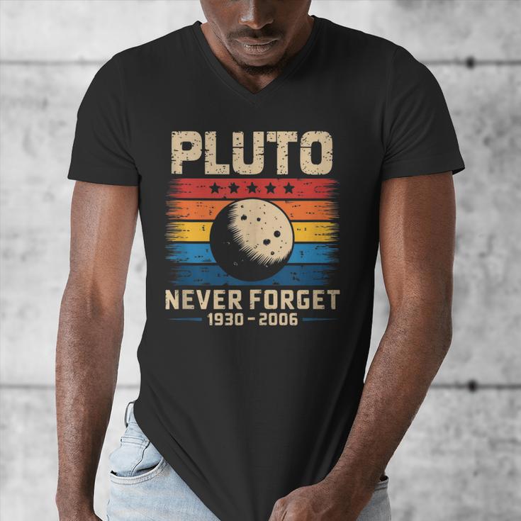 Pluto Never Forget Space Nostalgia Astronomy Humor Men's V-Neck T-Shirt