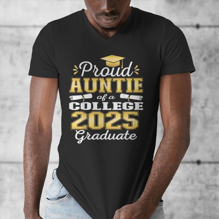 Proud Auntie Of 2025 College Graduate Family 25 Graduation Men's V-Neck T-Shirt