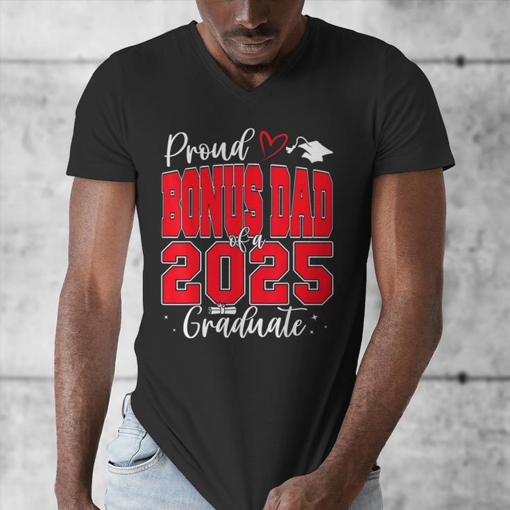 Proud Bonus Dad Of a Class Of 2025 Graduate Graduation Men's V-Neck T-Shirt