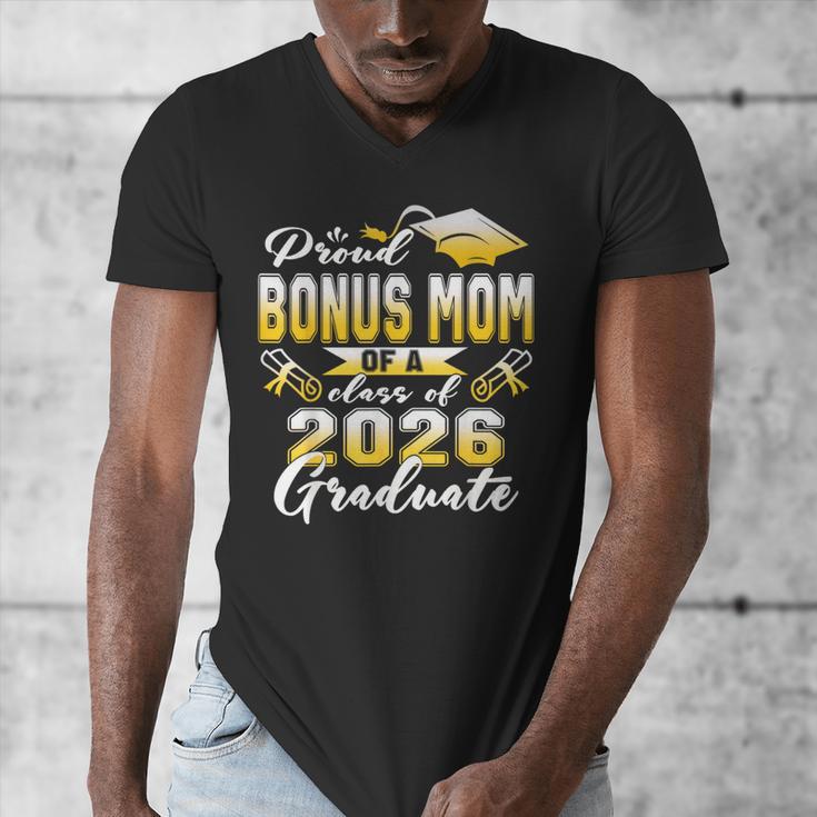 Proud Bonus Mom Of a Class Of 2026 Graduate Graduation 2026 Men's V-Neck T-Shirt