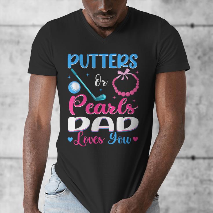 Putters Or Pearls Dad Loves You Gender Reveal Family Men's V-Neck T-Shirt