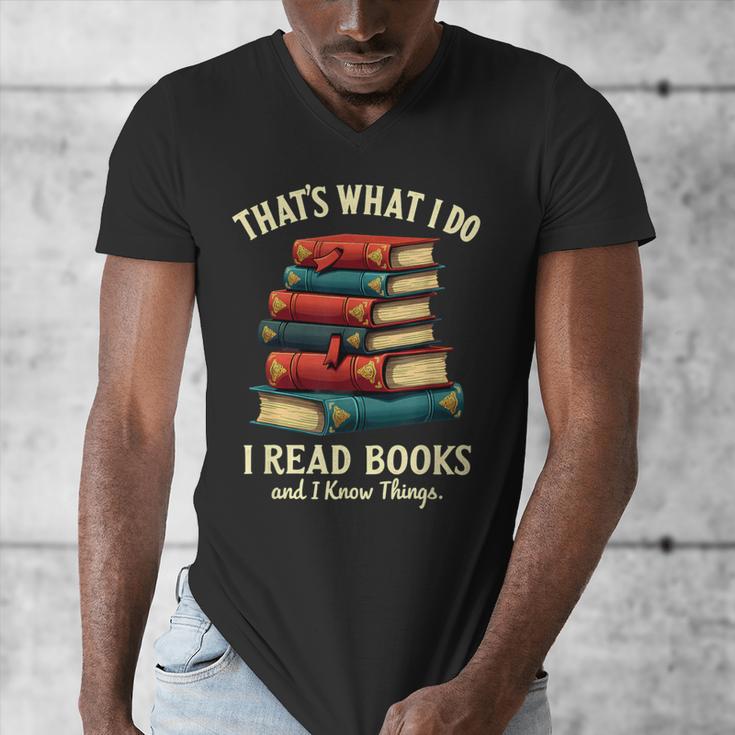 I Read Books Bookworm Halloween Men's V-Neck T-Shirt