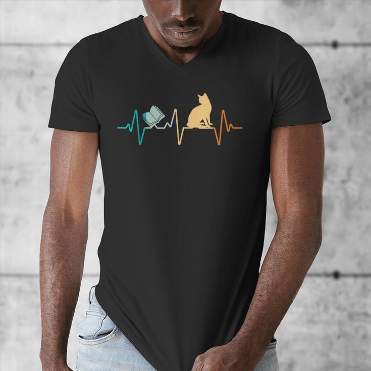 Reading Cat Heartbeat Book & Cat Lover Men's V-Neck T-Shirt