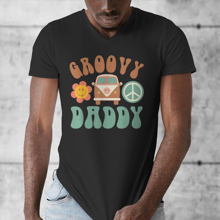 Retro Groovy Daddy Matching Family Birthday Party Men's V-Neck T-Shirt