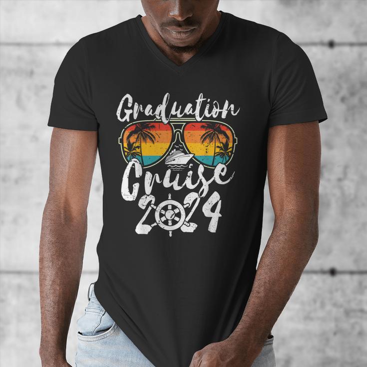 Senior Graduation Trip Cruise 2024 Retro Ship Party Cruise Men's V-Neck T-Shirt