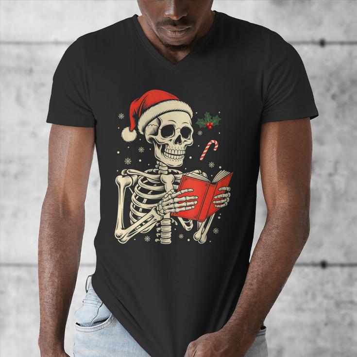 Skeleton Reading Book Christmas Teacher Librarian Book Lover Men's V-Neck T-Shirt