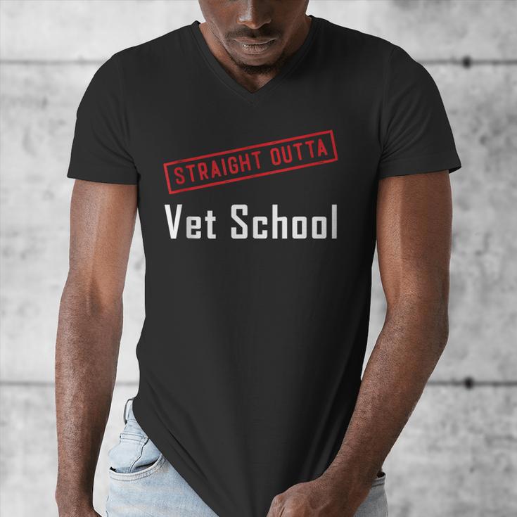 Straight Outta Vet School Graduation Veternarians I Survived Men's V-Neck T-Shirt