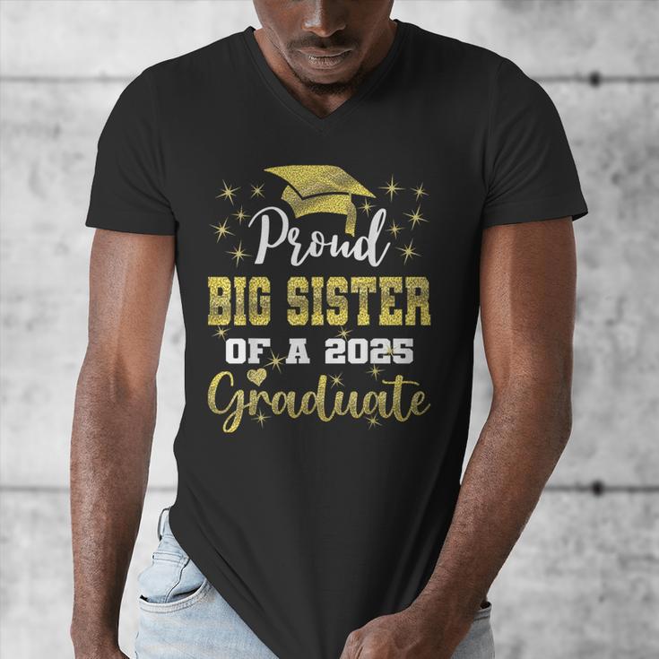 Super Proud Big Sister Of 2025 Graduate Graduation Family Men's V-Neck T-Shirt