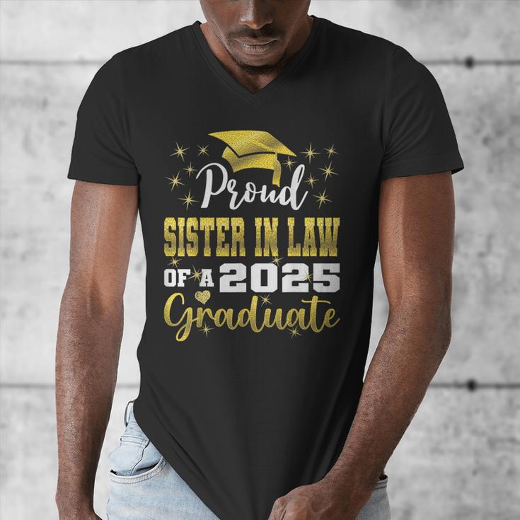 Super Proud Sister In Law Of 2025 Graduate Graduation Family Men's V-Neck T-Shirt