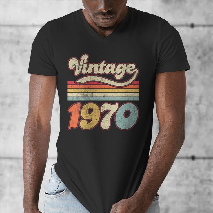 Vintage 1970 Birthday Retro Style 70's Born Nostalgia Outfit Men's V-Neck T-Shirt