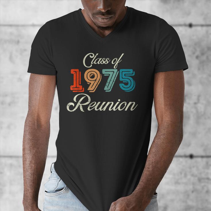Vintage Class Of 1975 Reunion 50th Graduation Classmate Cool Men's V-Neck T-Shirt
