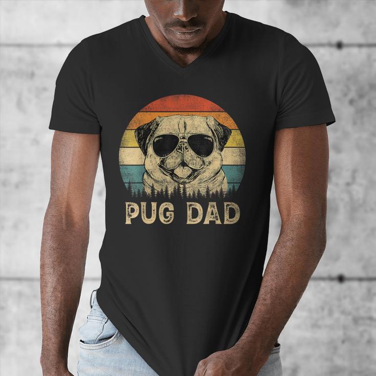 Vintage Pug Dad Dog Lovers Father's Day Tee Men's V-Neck T-Shirt
