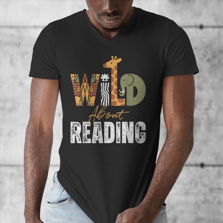 Wild About Reading Books Animal Theme Bookworm Library Day Men's V-Neck T-Shirt