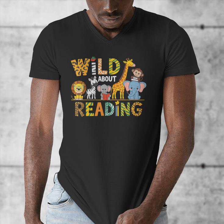 Wild About Reading Kid Love Wild Animal Books Back To School Men's V-Neck T-Shirt