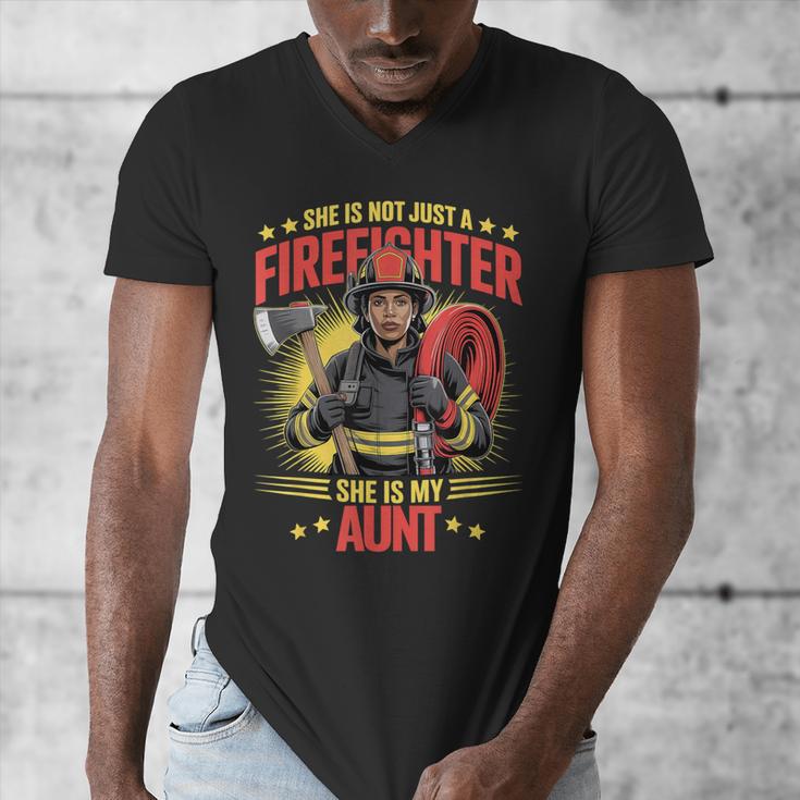 Woman Firefighter Aunt TiTi Auntie Black Graduation Men's V-Neck T-Shirt