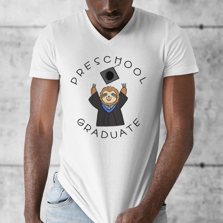 Boys Girls Preschool Graduate Sloth Graduation Cap Men's V-Neck T-Shirt