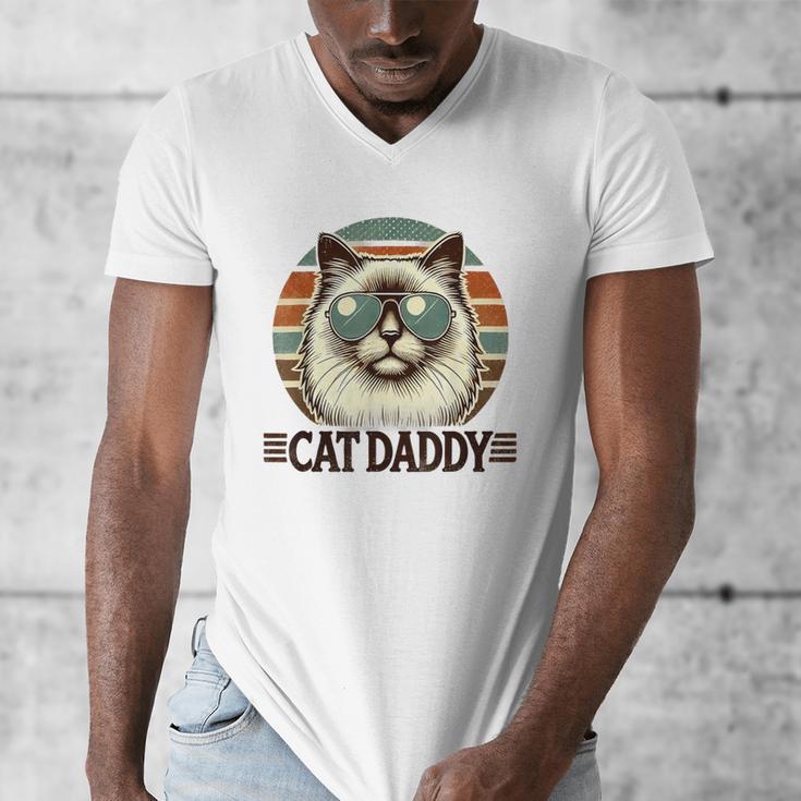 Cat Daddy Cool Ragdoll Cat Father's Day Retro Cat Dad Men's V-Neck T-Shirt
