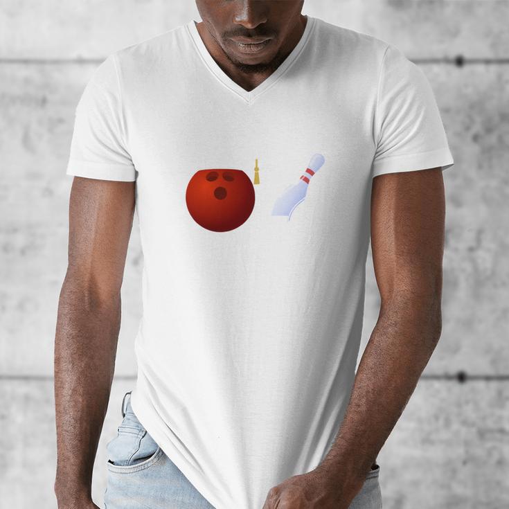 Class Of 2022 Graduation For Him Her Bowling Sports Men's V-Neck T-Shirt
