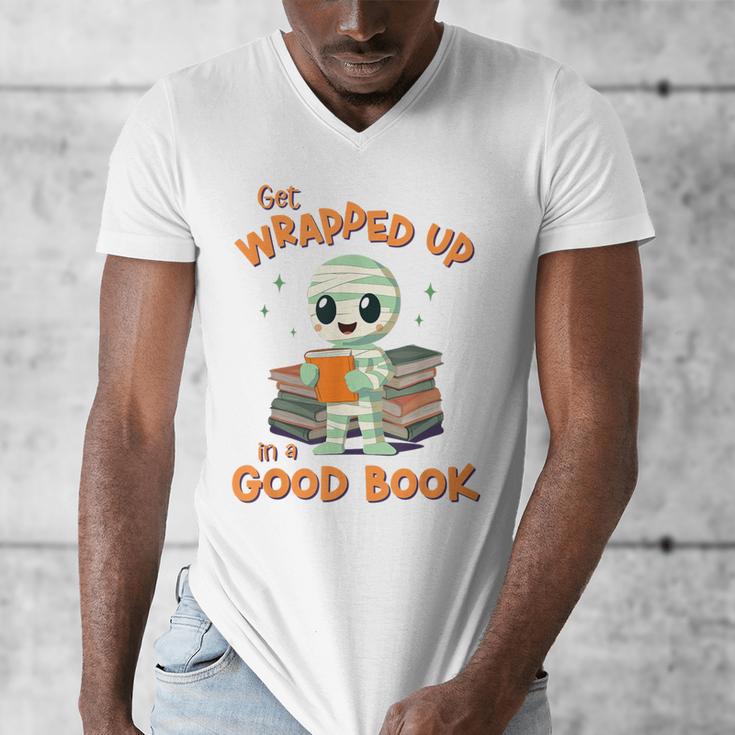 Cute Halloween Teacher Librarian Mummy Reading Books Men's V-Neck T-Shirt Cute Halloween Teacher Librarian Mummy Reading Books Men's V-Neck T-Shirt