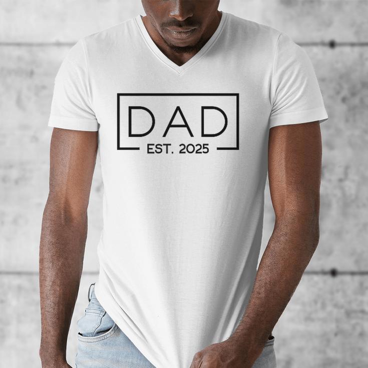 Dad 2025 Father 2025 Dad Since 2025 Dad Est 2025 Men's V-Neck T-Shirt