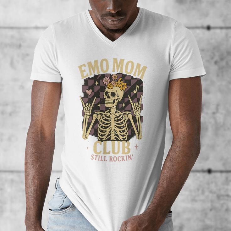 Emo Mom Club Still Rockin Skeleton Nostalgia Women Mother Men's V-Neck T-Shirt