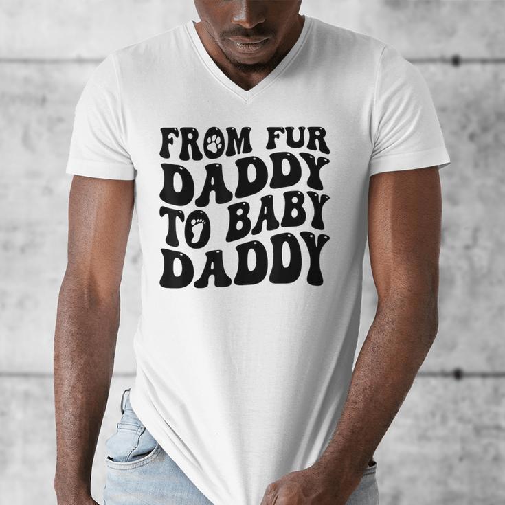 From Fur Daddy To Baby Daddy Dog Pregnancy Dad Men Men's V-Neck T-Shirt