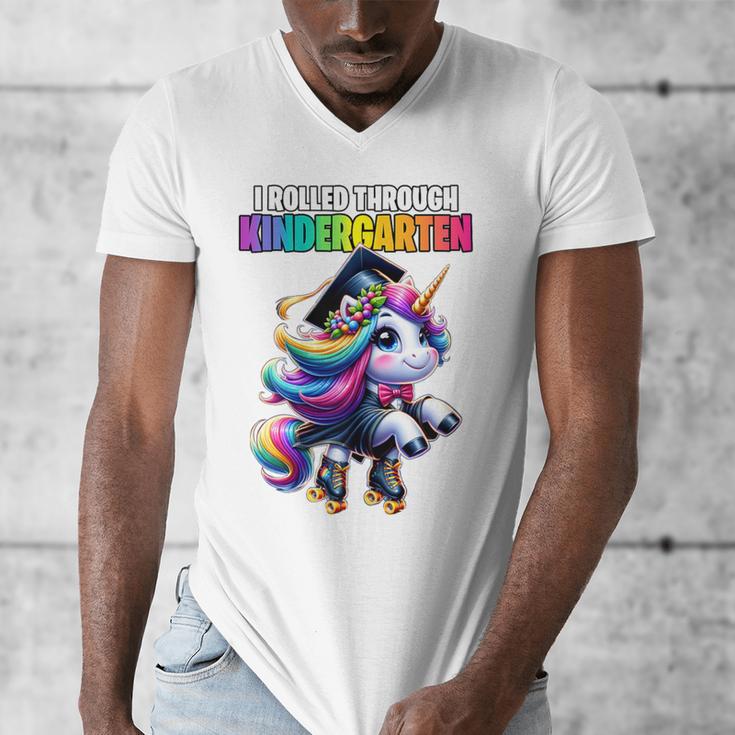 Graduation Kindergarten Unicorn Roller Skate Girls Grad Men's V-Neck T-Shirt