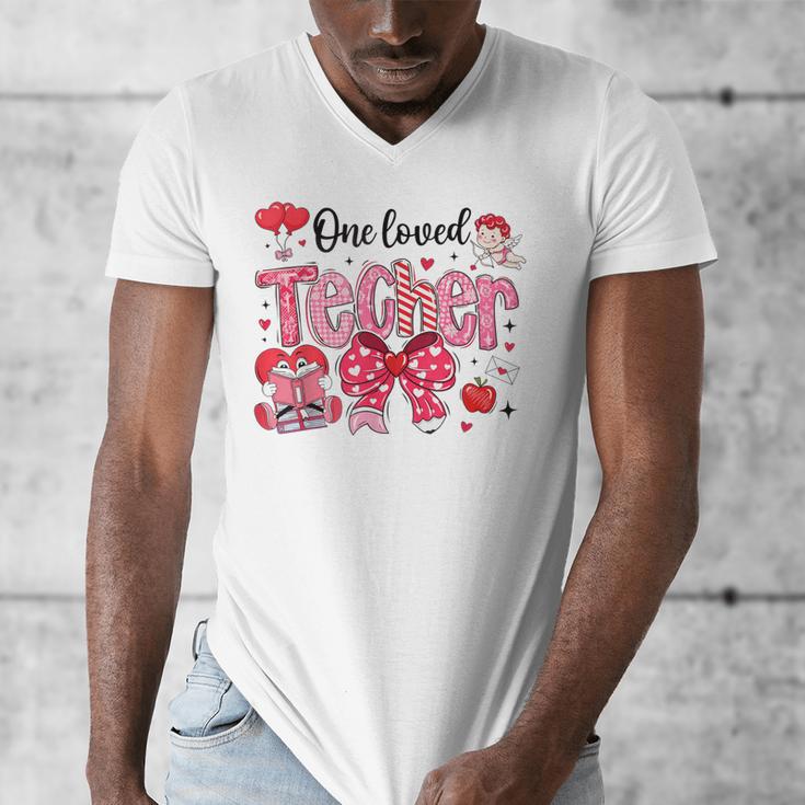 HUGvyn One Loved Teacher Valentine Book Heart Reading Bow Men's V-Neck T-Shirt