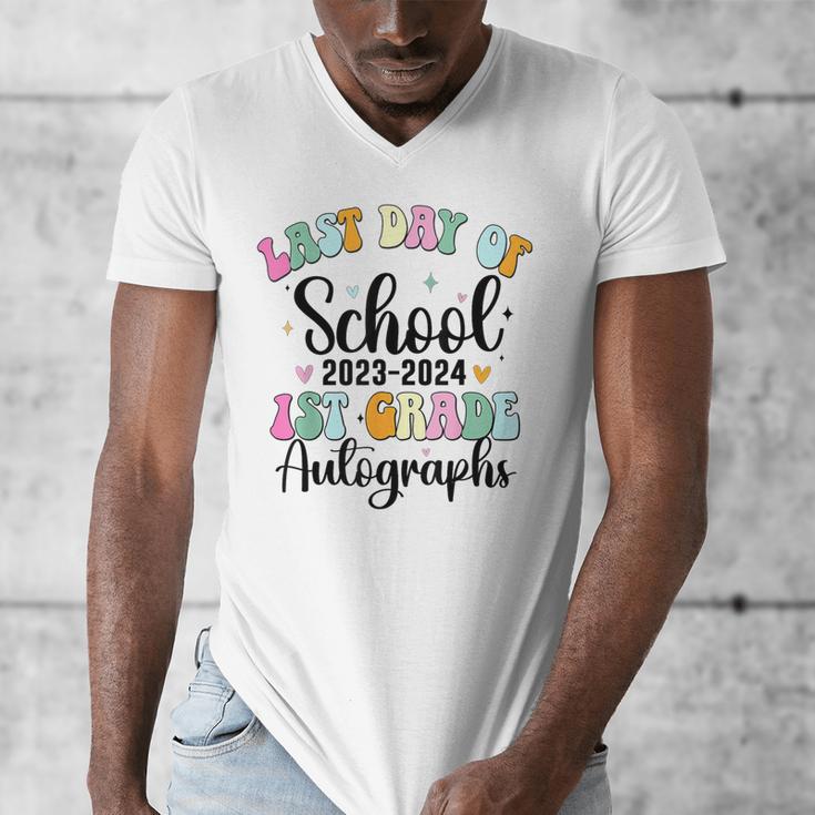 Last Day Autographs 1st Grade Graduation Boys Girls Groovy Men's V-Neck T-Shirt